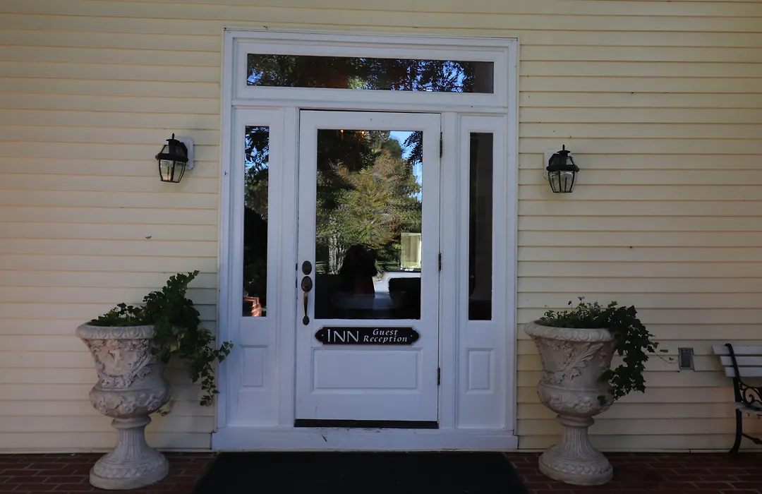 The Oaks Waterfront Hotel-1